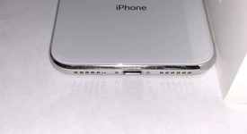 Mint
													Apple iPhone X - Unlocked, Silver, 64 GB, A1901, GSM, photo 3 of 6