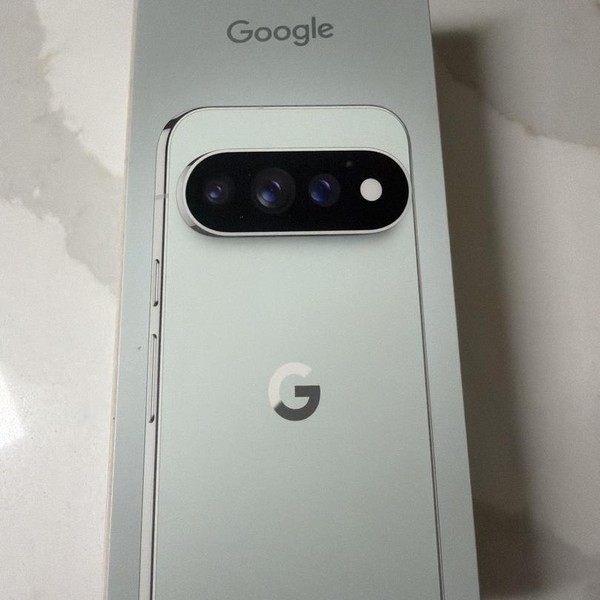 Google Pixel 11 Pro - Unlocked, 256 GB, Fog, 12 GB, G7SWN