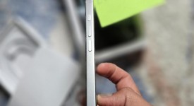 Mint
													Apple iPhone 16 Pro - Unlocked, White, 128 GB, A3083, photo 2 of 12