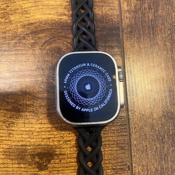 Apple Watch Ultra 2 49mm - Unlocked, Natural, A2986