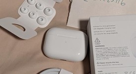 Used
													Apple AirPods Pro 2 - USB-C, photo 2 of 4