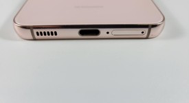 Good
													Samsung Galaxy S22 - AT&T, Rose Gold, 128 GB, 8 GB, SM-S901U, photo 4 of 7
