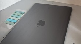 Good
													Apple iPad 9th Gen - Unlocked, Gray, 64 GB, A2603, photo 5 of 5