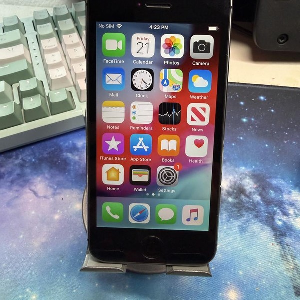 Apple iPhone 5S - AT&T, 16 GB, Gray, A1533