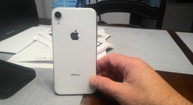 Good
													Apple iPhone Xr - Consumer Cellular, White, 64 GB, A1984, photo 2 of 3