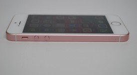 Good
													Apple iPhone SE 1st Gen 2016 - Unlocked, Rose Gold, 128 GB, A1662, photo 5 of 11