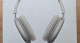 Used
													Apple AirPods Max USB-C - Starlight, photo 1 of 17