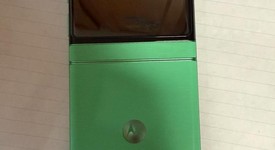 Good
													Motorola Razr (2025) - Total by Verizon, Green, 256 GB, 8 GB, photo 3 of 4
