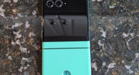 Good
													Motorola Razr 2025 - Total by Verizon, Green, 256 GB, 8 GB, photo 1 of 10