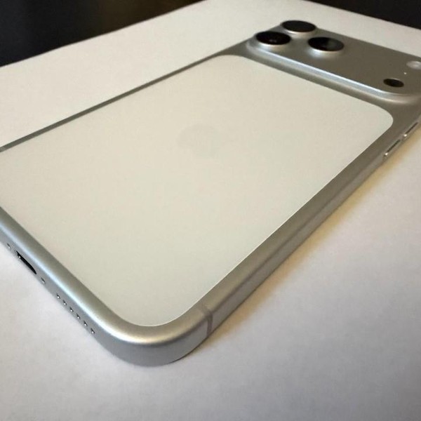 Apple iPhone 17 Pro Max - Verizon, 256 GB, Silver, A3257
