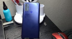 Mint
													Moto G Play (2023) - Unlocked, Navy Blue, 32 GB, 3 GB, photo 2 of 6