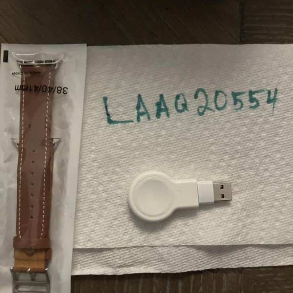 Apple Watch SE 2nd Gen 40mm - Silver, A2722 - GPS, Aluminum