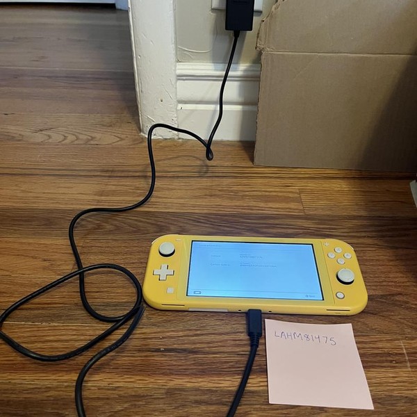 Nintendo Switch Lite - Yellow