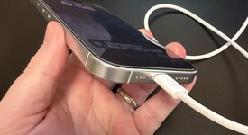 Mint
													Apple iPhone 16 Pro - Unlocked, White, 512 GB, A3083, photo 2 of 9