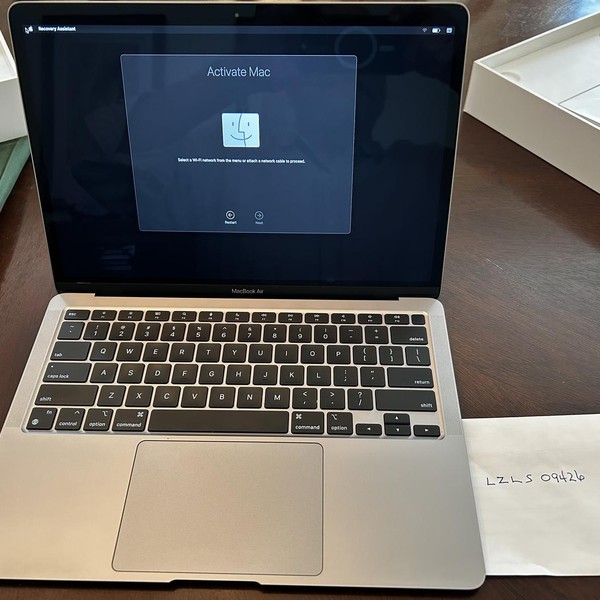 MacBook Air 2020 - 13 inch - 128 GB, Gray, 8 GB, Apple M1