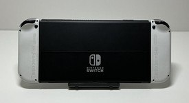 Mint
													Nintendo Switch - OLED - White, 64 GB, photo 5 of 6