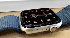 Good
													Apple Watch Series 9 45mm - Unlocked, Silver, A2984 - Cellular, Aluminum, photo 3 of 5