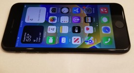 Good
													Apple iPhone SE 3rd Gen 2022 - Unlocked, Midnight, 64 GB, A2595, photo 5 of 7