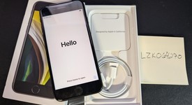 Mint
													Apple iPhone SE 2nd Gen 2020 - Unlocked, Black, 64 GB, A2275, photo 1 of 7