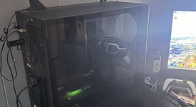 Mint
													Custom Gaming PC, photo 5 of 6