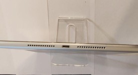 Mint
													Apple iPad 9th Gen - Unlocked, Silver, 64 GB, A2603, photo 3 of 6