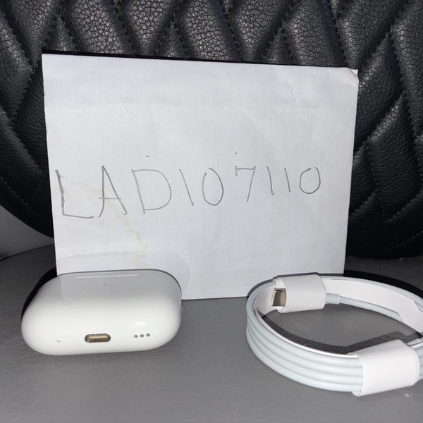 Apple AirPods Pro 2 - USB-C