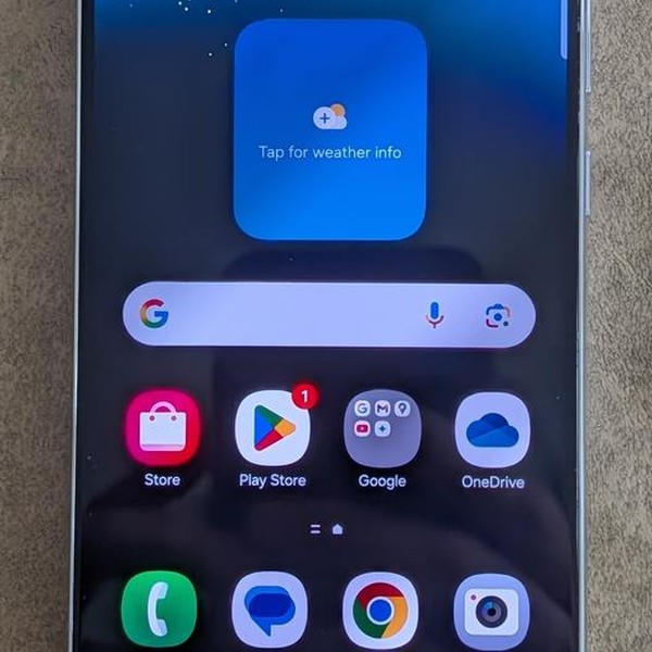 Samsung Galaxy S22 - Unlocked, 128 GB, White, 8 GB, SM-S901U1