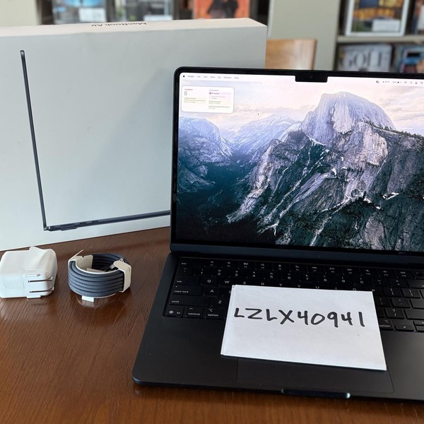 MacBook Air 2025 (M4) - 13 inch - 256 GB, Midnight, 16 GB, Apple M4