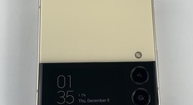 Good
													Samsung Galaxy Z Flip3 5G - Unlocked, Cream, 128 GB, 8 GB, SM-F711U1, photo 2 of 7