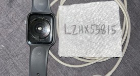 Good
													Apple Watch Series 4 44mm - Unlocked, Silver, A1976 - Cellular, Aluminum, photo 2 of 2