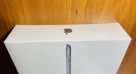 New
													Apple iPad 6th Gen - Wi-Fi, Gray, 32 GB, A1893, photo 3 of 4