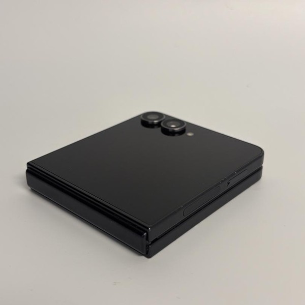 Samsung Galaxy Z Flip7 - T-Mobile, 256 GB, Jet Black, 12 GB, SM-F766U