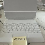 Used Apple Magic Keyboard for iPad - White