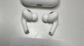 Used
													Apple AirPods Pro 2 - USB-C, photo 2 of 3