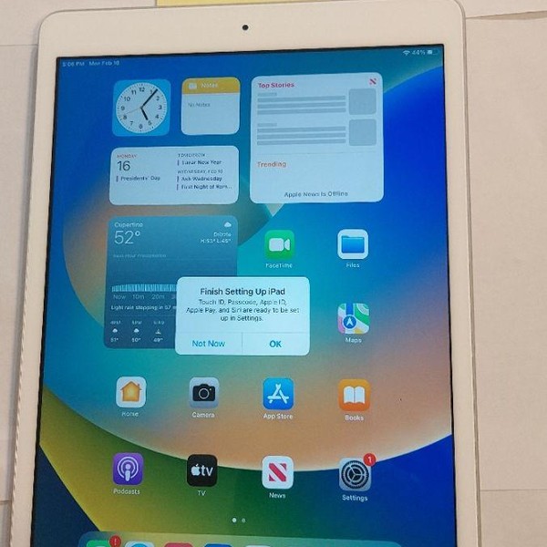 Apple iPad 7th Gen - Wi-Fi, 32 GB, Silver, A2197