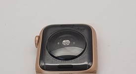 Good
													Apple Watch SE 1st Gen 40mm - Unlocked, Gold, A2353 - Cellular, Aluminum, photo 2 of 4