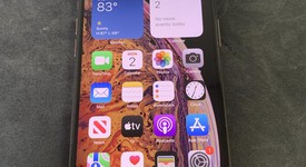 Good
													Apple iPhone Xs Max - Unlocked, Gold, 64 GB, A1921, photo 4 of 5