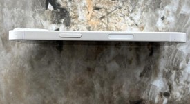Good
													Apple iPhone 13 - AT&T, Starlight, 128 GB, A2482, photo 3 of 4