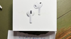 New
													Apple AirPods Pro 3, photo 1 of 2