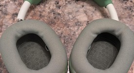 Used
													Apple AirPods Max - Green, photo 2 of 3