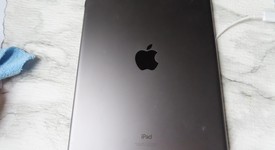 Good
													Apple iPad 9th Gen - Unlocked, Gray, 64 GB, A2603, photo 4 of 4