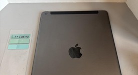 Good
													Apple iPad 9th Gen - Unlocked, Gray, 64 GB, A2603, photo 4 of 6