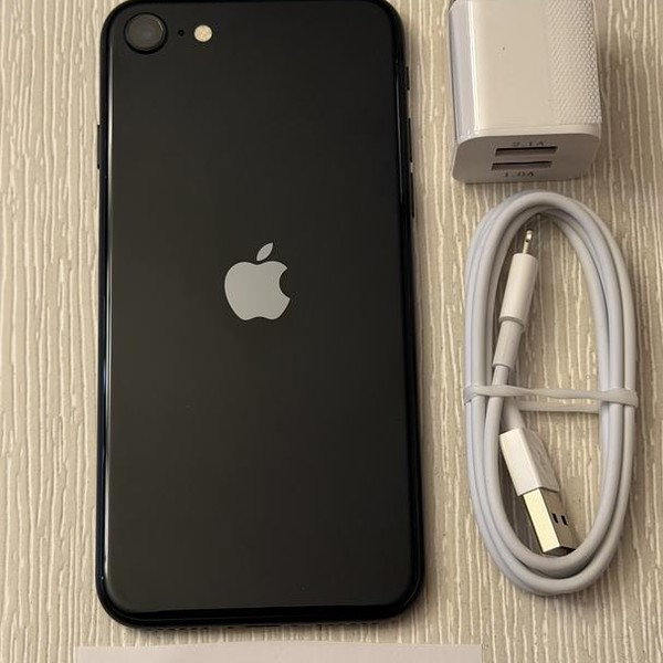 Apple iPhone SE 3rd Gen 2022 - Unlocked, 64 GB, Midnight, A2595