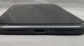 Good
													Apple iPhone Xr - Unlocked, Black, 64 GB, A1984, photo 5 of 9