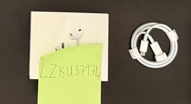 Used
													Apple AirPods Pro 2 - Lightning, photo 2 of 8