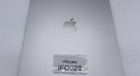 Good
													Apple iPad Pro 11" 4th Gen 2022 - Unlocked, Silver, 128 GB, photo 4 of 9