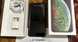 Good
													Apple iPhone Xs Max - Unlocked, Gray, 64 GB, A1921, photo 3 of 8