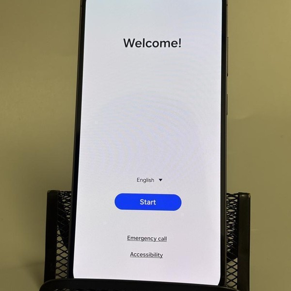 Samsung Galaxy S24 FE - Cricket, 128 GB, Graphite, SM-S721U