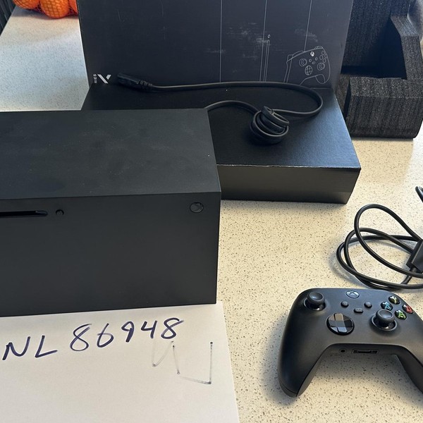 Xbox Series X (2020) - 1 TB, Black, standard