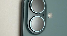 Mint
													Apple iPhone 16 - Unlocked, Teal, 128 GB, A3081, photo 5 of 11